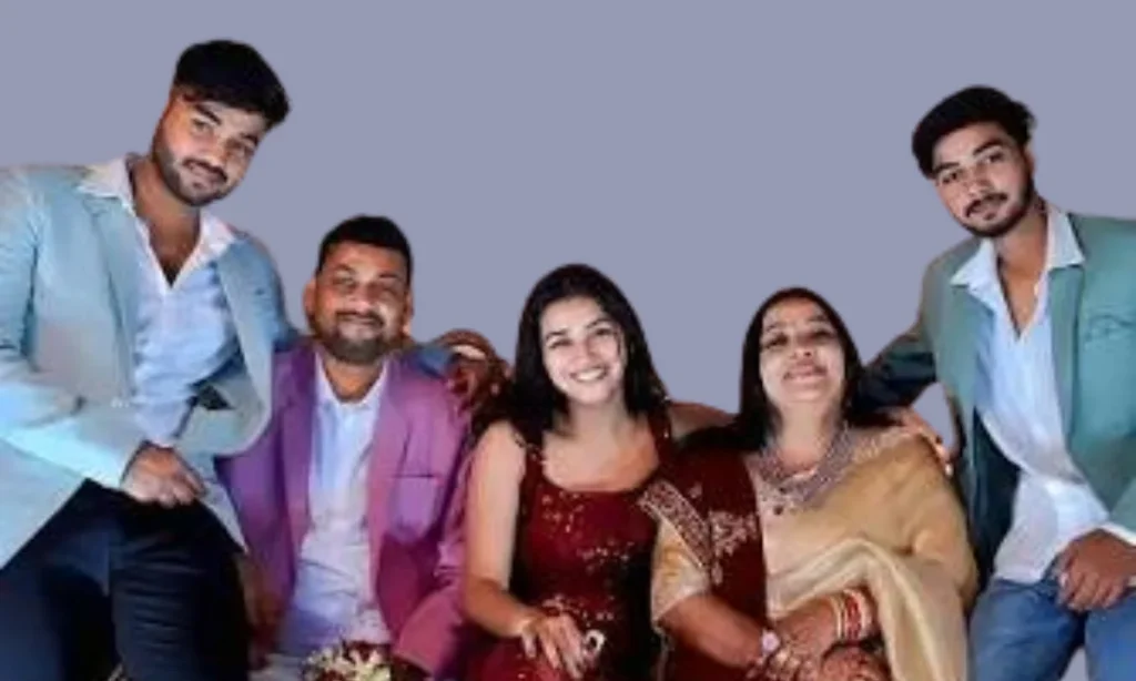 Family of Nancy Roy